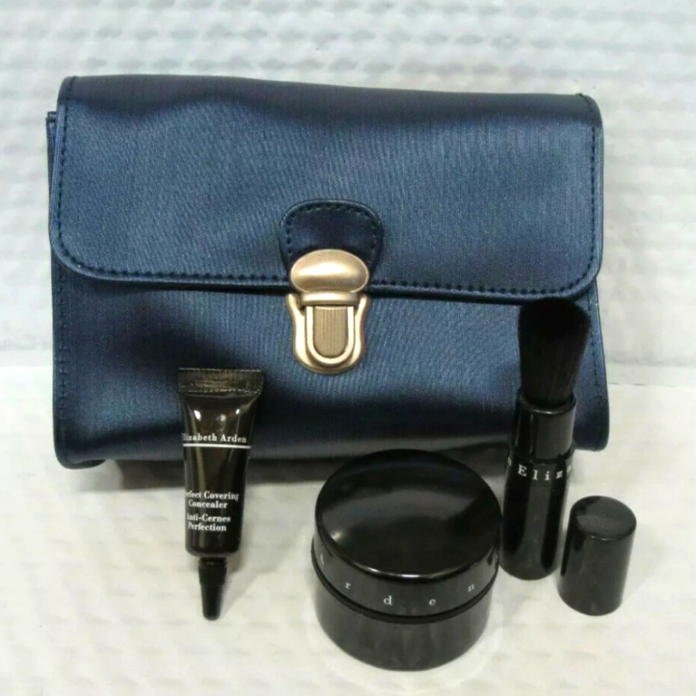 ELIZABETH ARDEN LOOSE POWDER, CONCEALER, BRUSH W/ COSMETICS BAG